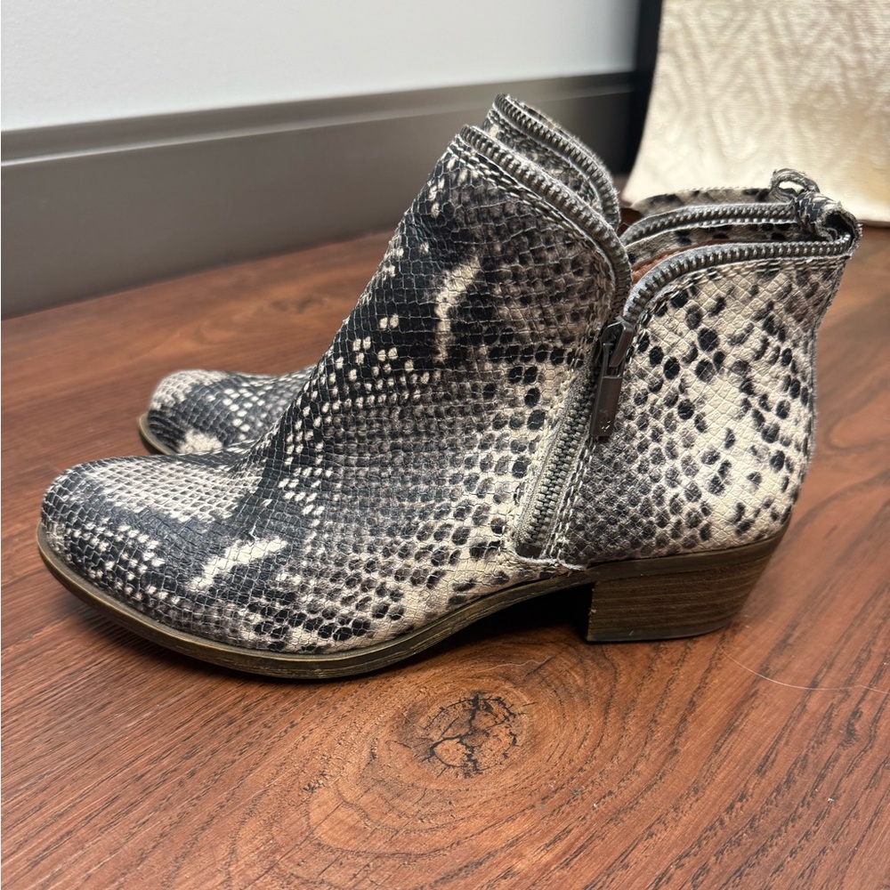 Lucky Brand Snake-Print Ankle Booties in Black and White